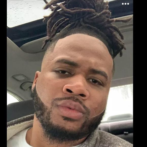 Poshmark profile picture for @kingvon